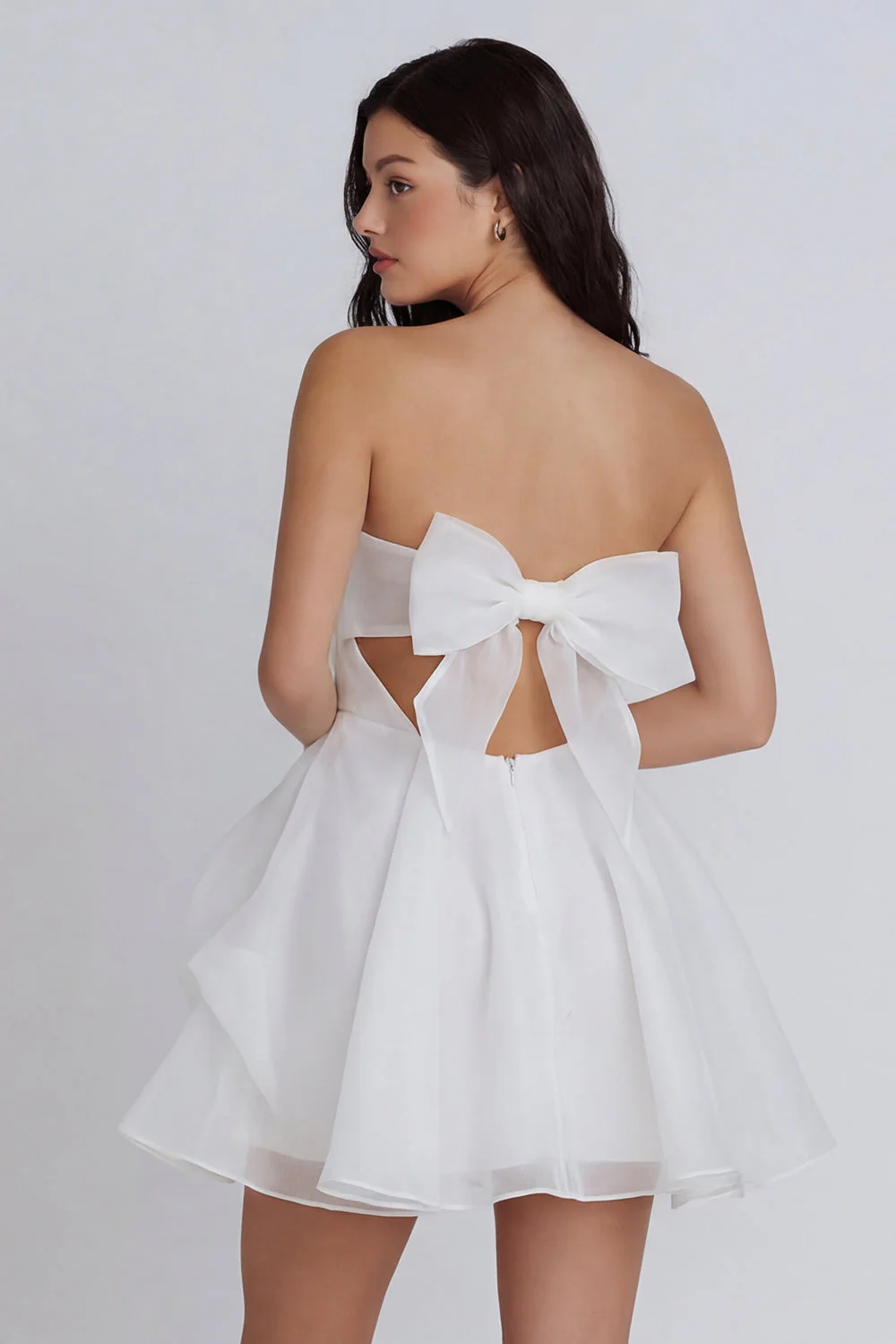A-Line Tulle Strapless Ivory Ruched Bridal Shower Dress with Bow - Image 2