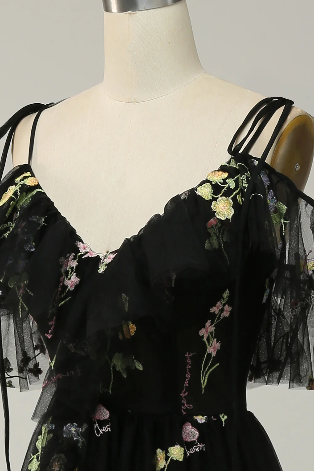 A-Line V-Neck Spaghetti Straps Embroidery Lavender Long Prom Dress with Slit - Image 14
