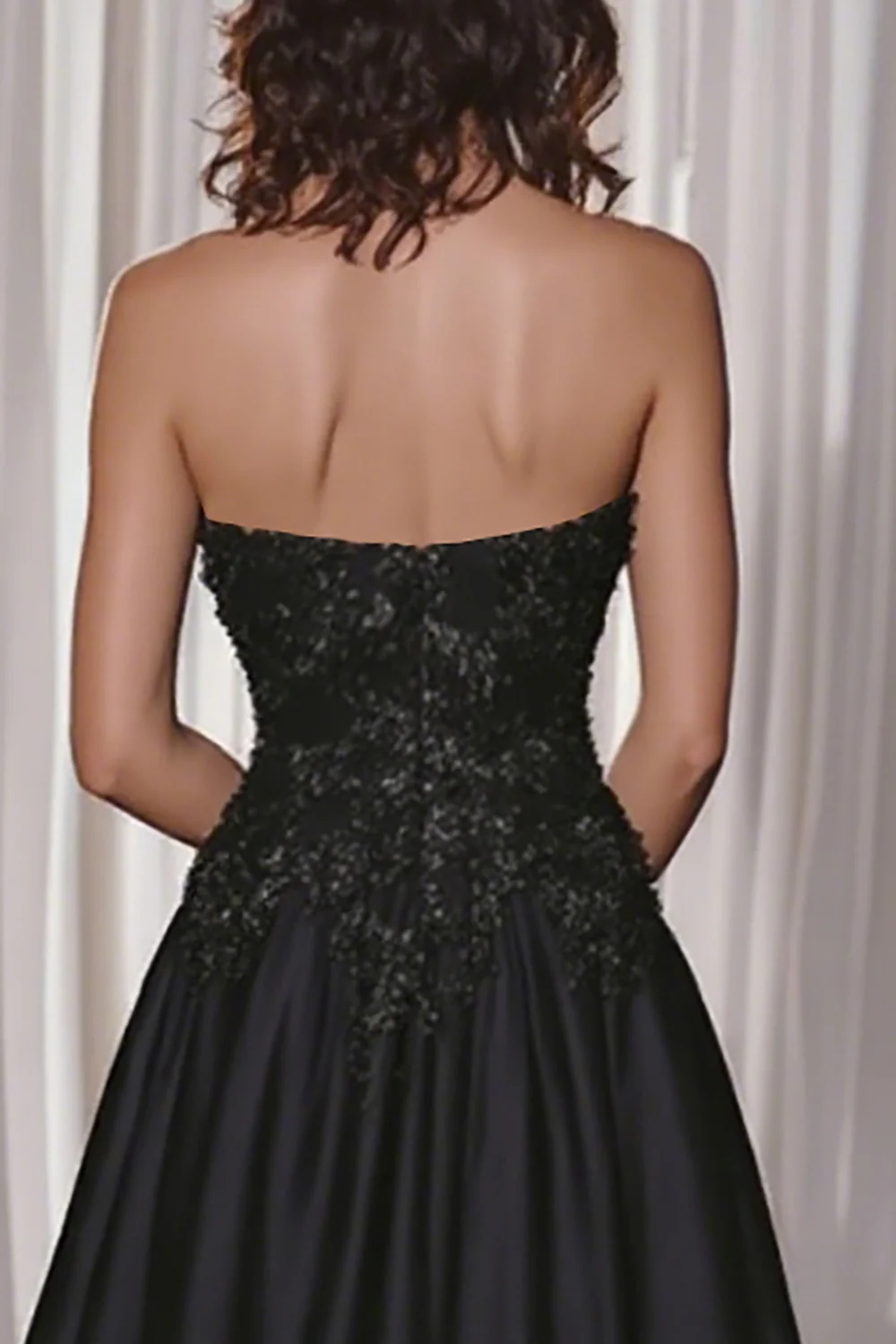 Black A-Line Satin Sweetheart Long Prom Dress with Lace Appliques - Image 4