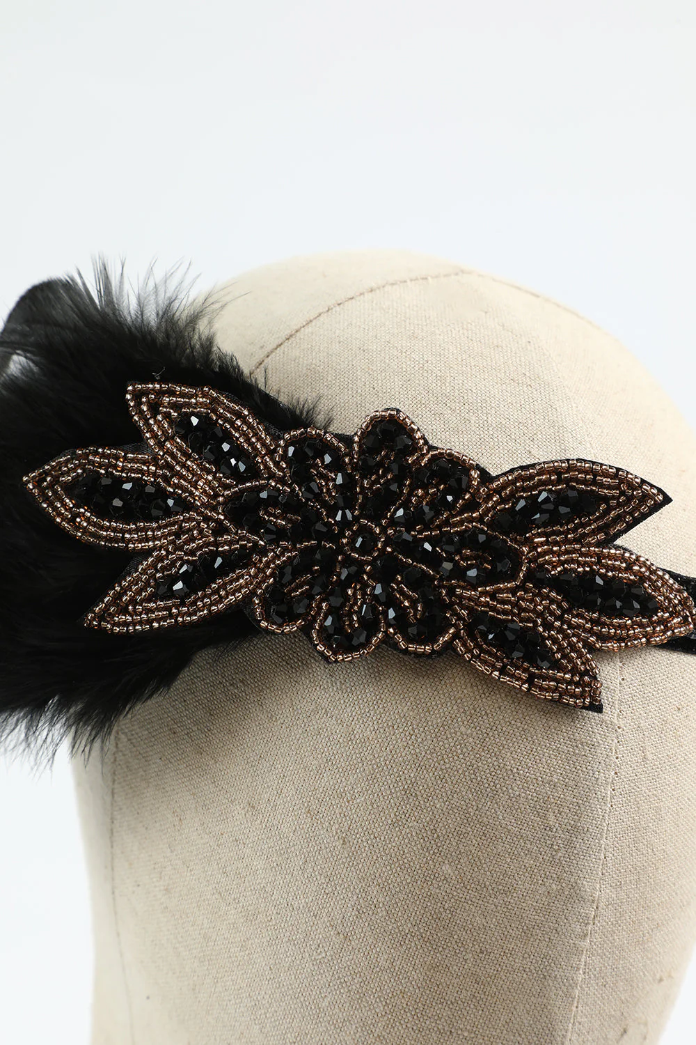 Black Golden Five Pieces 1920s Party Accessories Set - Image 3