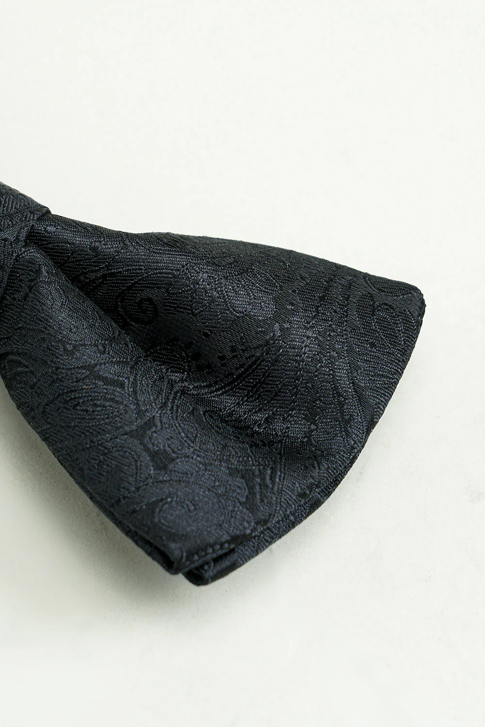 Black Jacquard Satin Bow Tie Pocket Square Set - Image 7