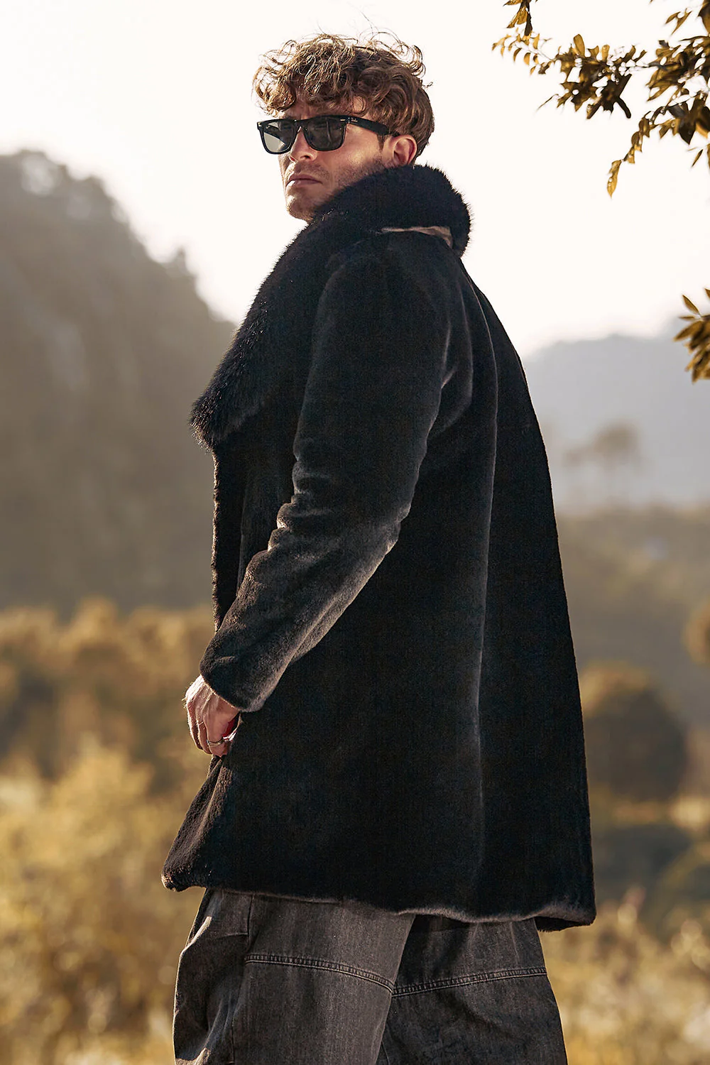 Black Luxury Faux Fur Winter Long Men's Coat with Long Sleeves - Image 2