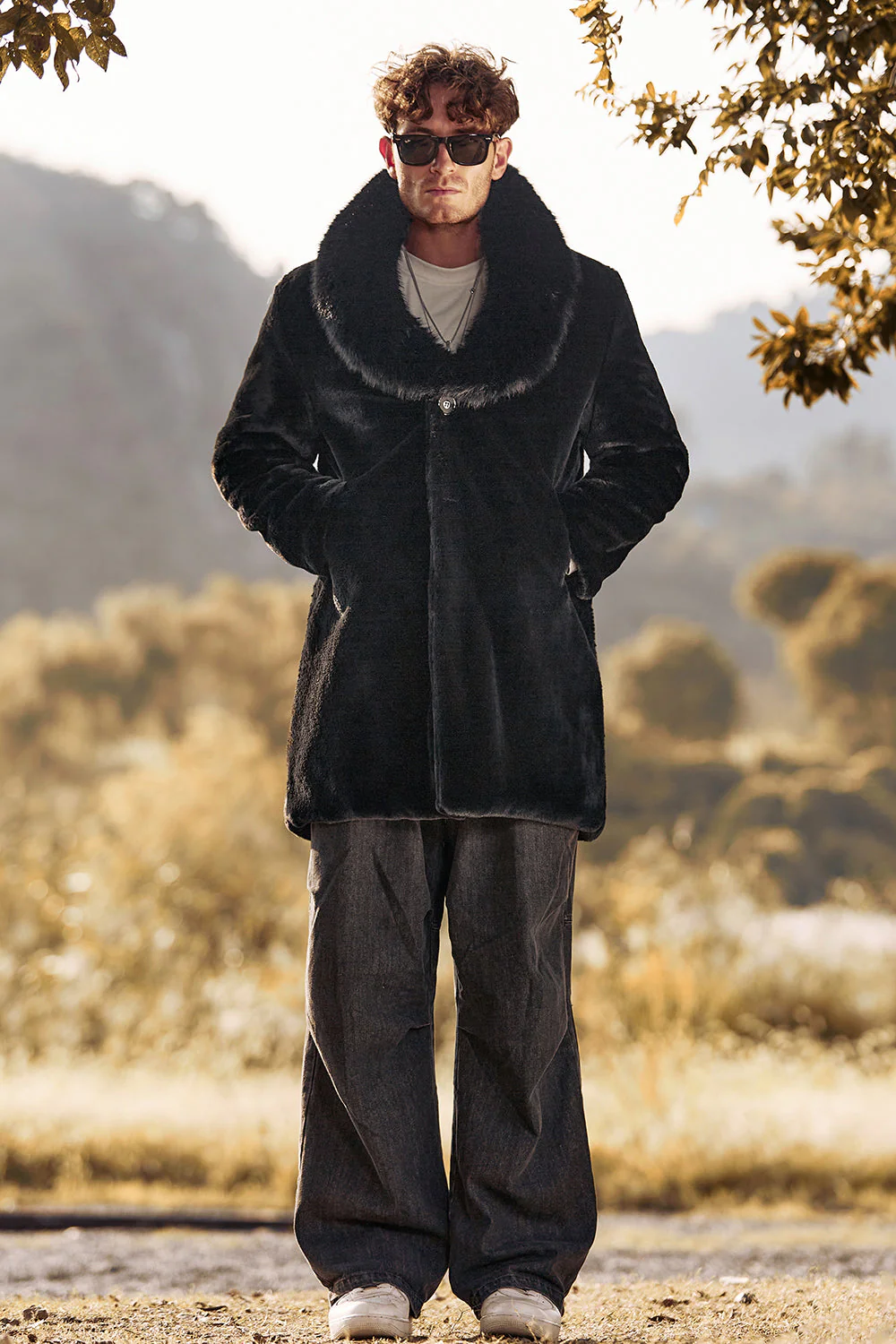 Black Luxury Faux Fur Winter Long Men's Coat with Long Sleeves - Image 4