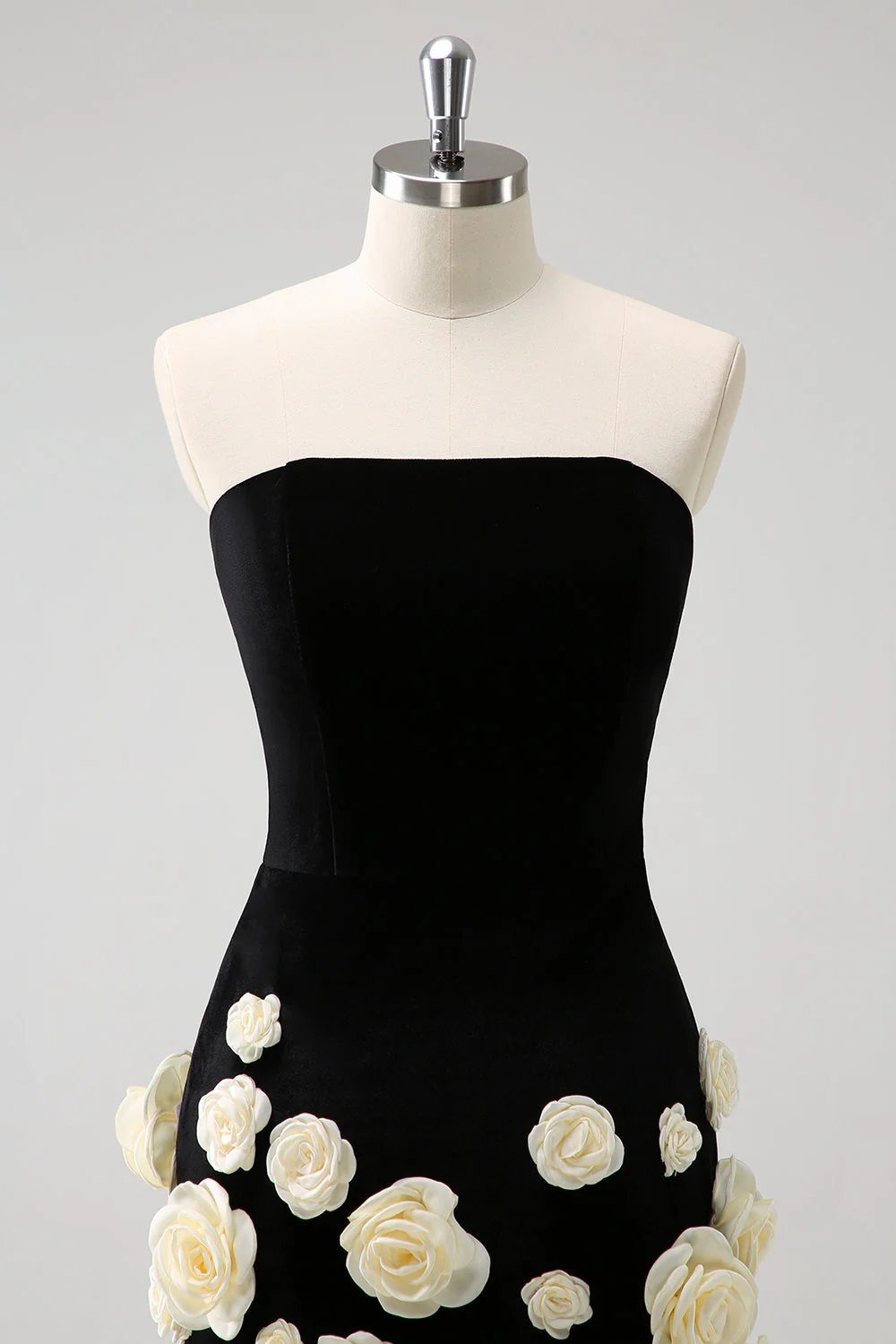 Black Strapless Bodycon Short Graduation Dress with 3D Flowers - Image 4