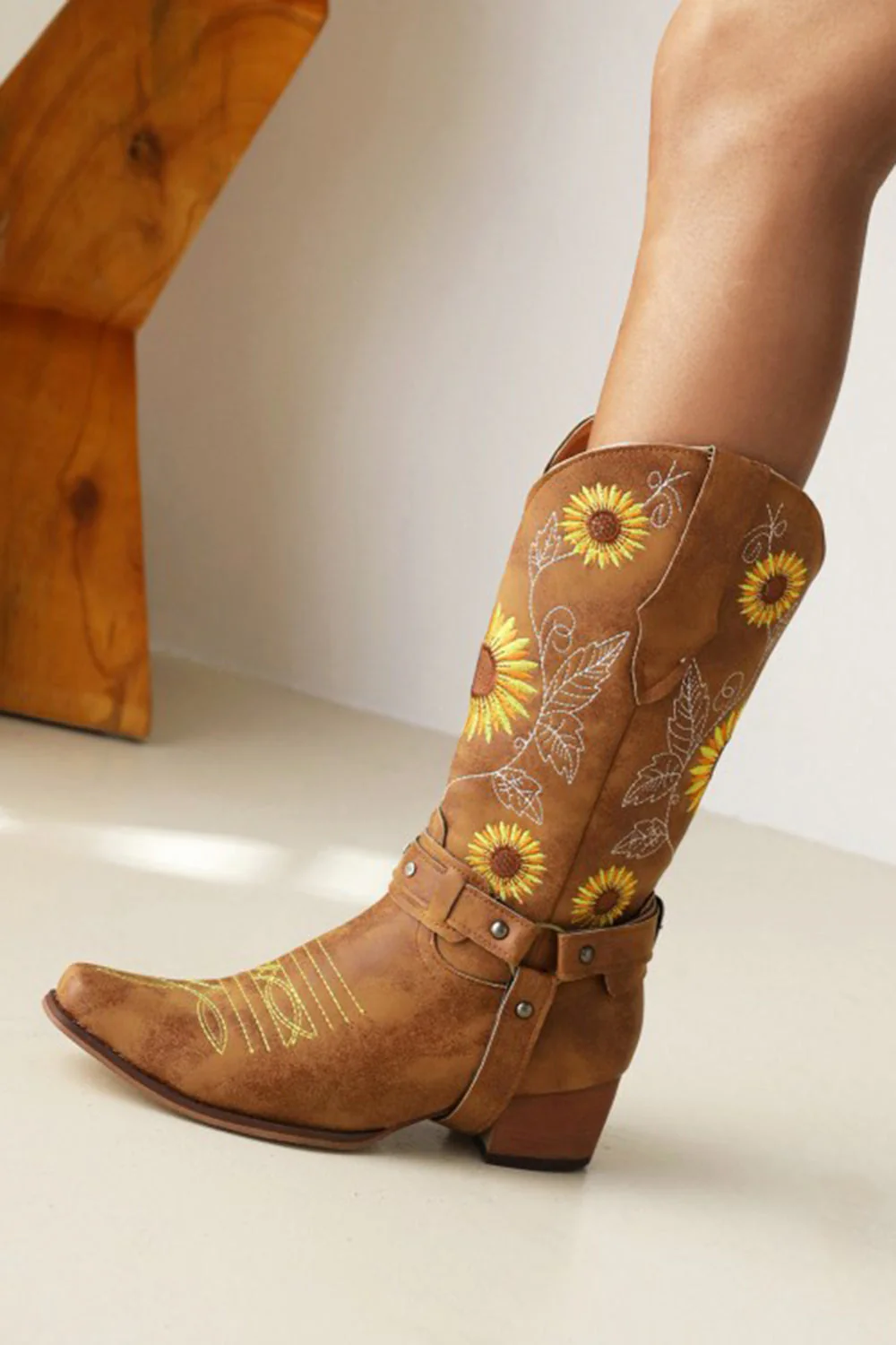 Brown Sunflower Pattern On Pointed Toe Chunky Heel Cowgirl Boots - Image 3