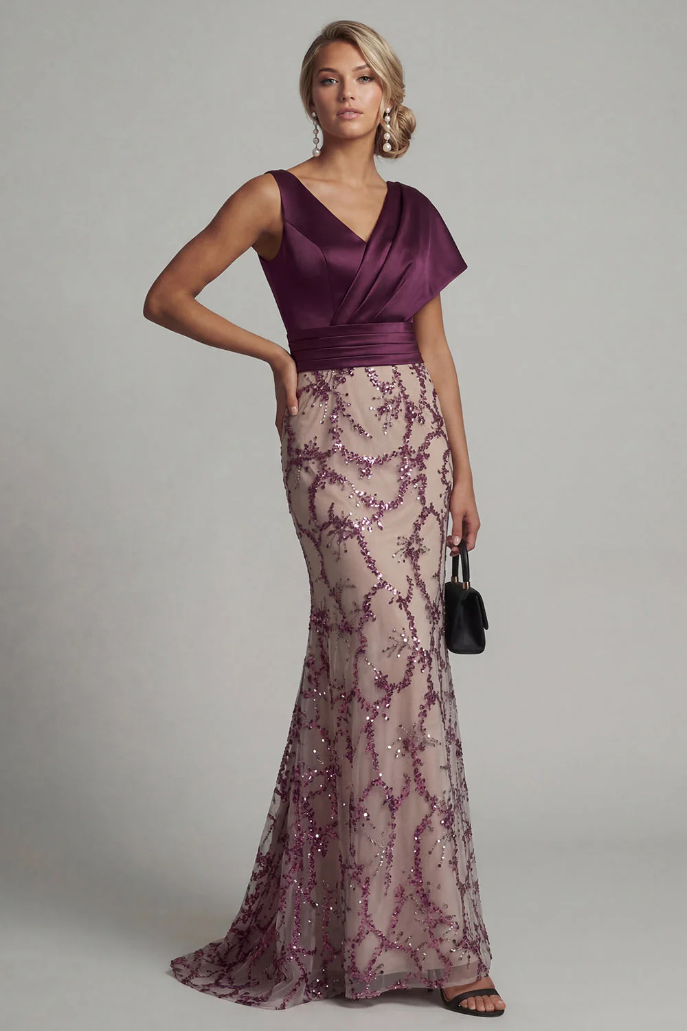 Dark Purple V-Neck Mermaid Sequine Long Mother of the Bride Dress - Image 3