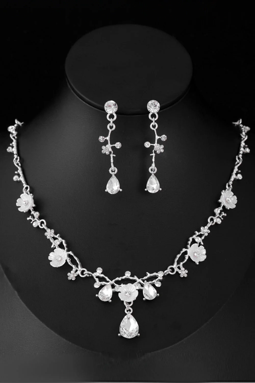 Golden Bridal Necklace Earring Set For Wedding - Image 7