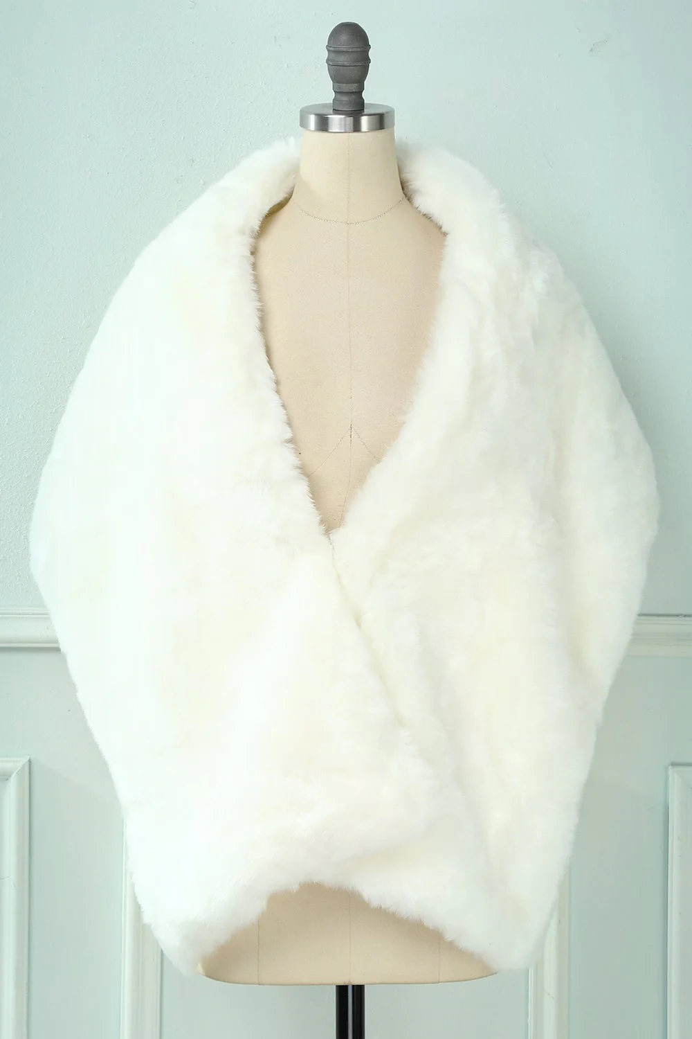 Gorgeous Warm Shawl - Image 4