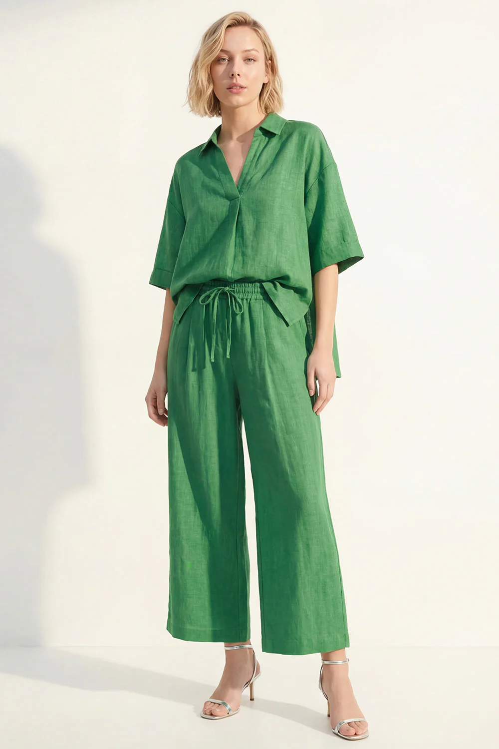Green Short Sleeves V-Neck Women Suit