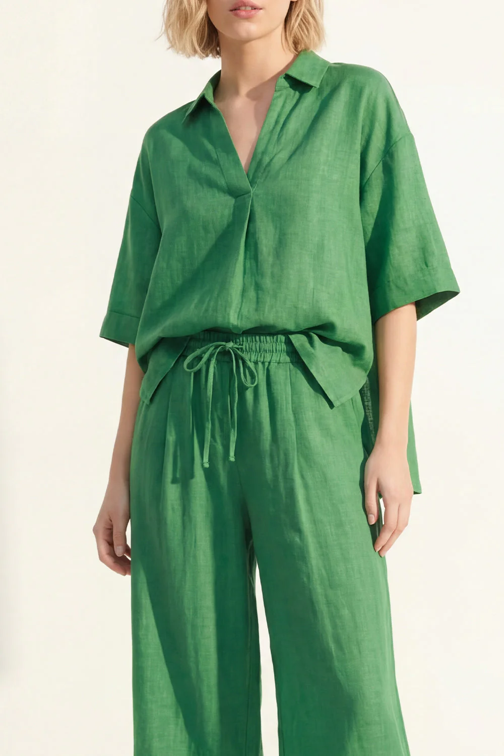 Green Short Sleeves V-Neck Women Suit - Image 3