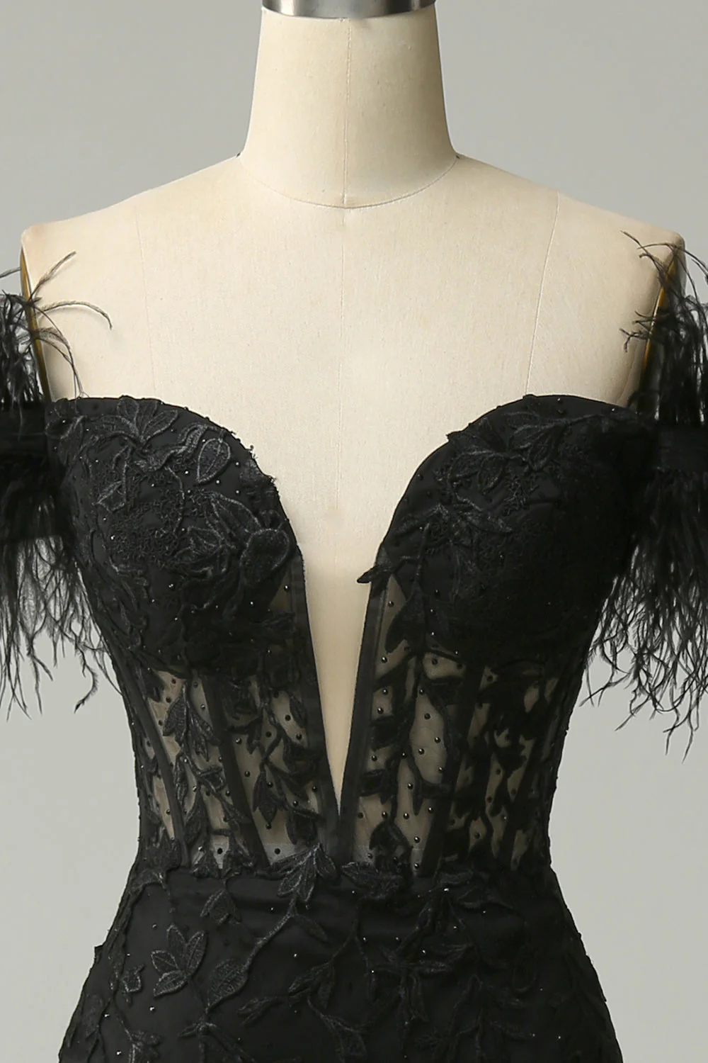 Off the Shoulder Black Mermaid Prom Dress with Feathers - Image 4
