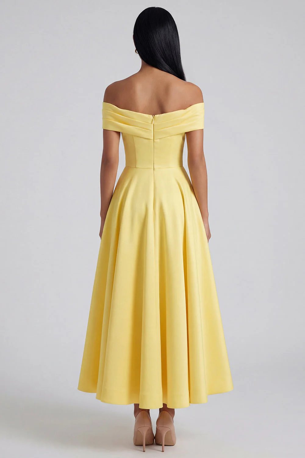 Off the Shoulder Yellow A-Line Ruched Maxi Dress with Pockets - Image 2