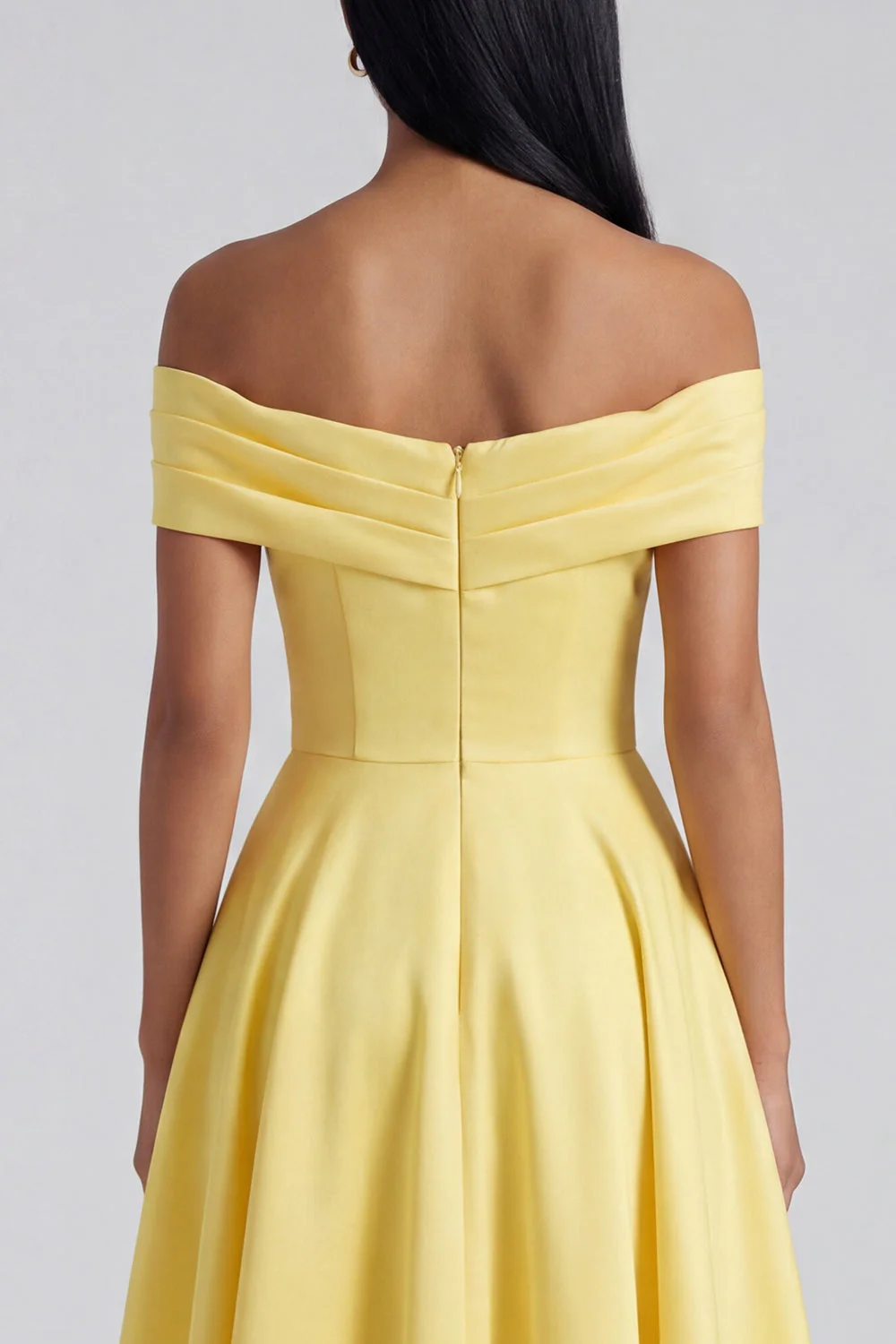Off the Shoulder Yellow A-Line Ruched Maxi Dress with Pockets - Image 5