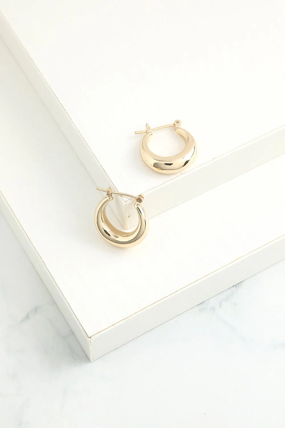 Simple Circle Earrings - Image 4