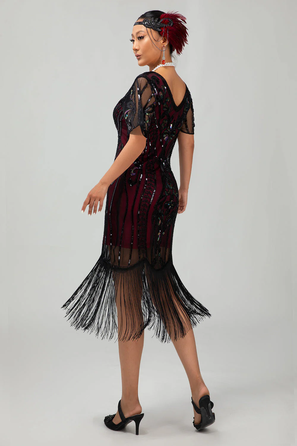Sparkly Flapper Black Golden Sequin Bodycon Fringed 1920s Dress - Image 10