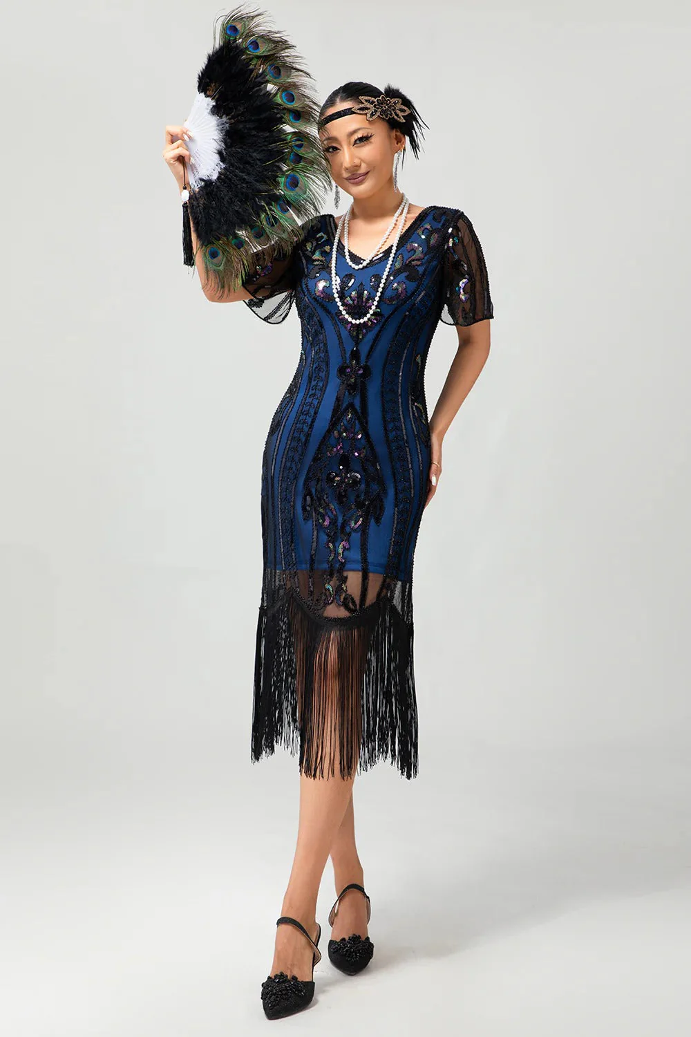 Sparkly Flapper Black Golden Sequin Bodycon Fringed 1920s Dress - Image 16
