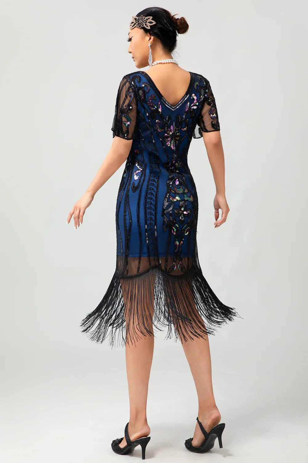 Sparkly Flapper Black Golden Sequin Bodycon Fringed 1920s Dress - Image 17