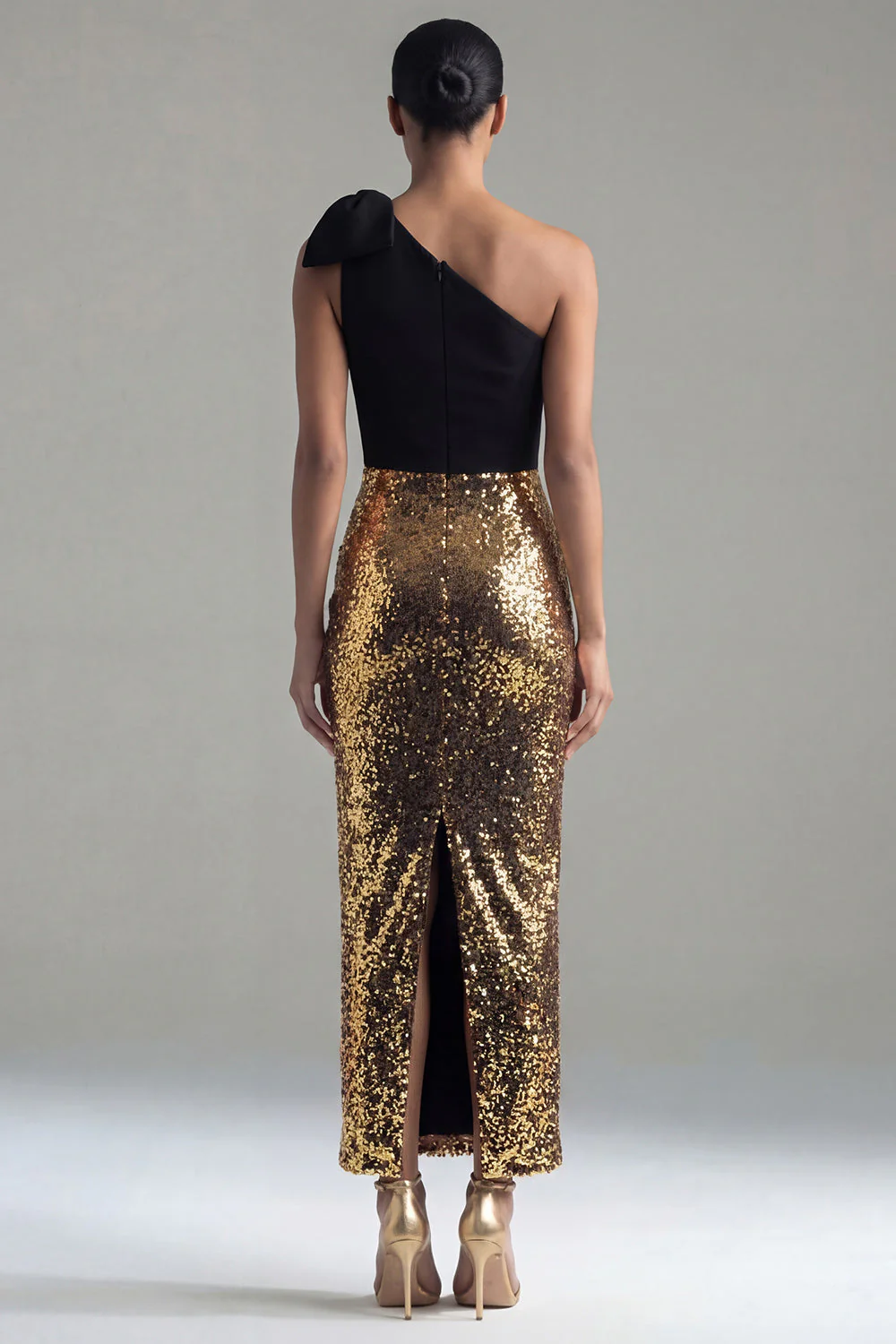 Sparkly One Shoulder Sheath Black and Gold Sequins Long Evening Dress with Bow - Image 2