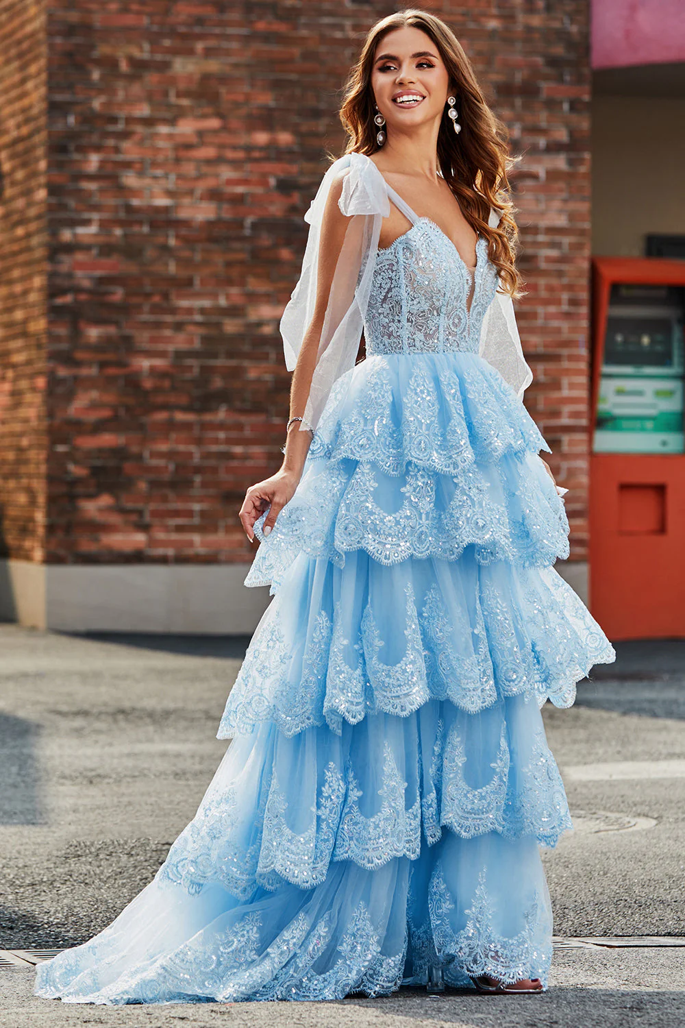 Tiered Tulle Sweetheart Bow Tie Straps Sequin Prom Dress with Appliques - Image 3