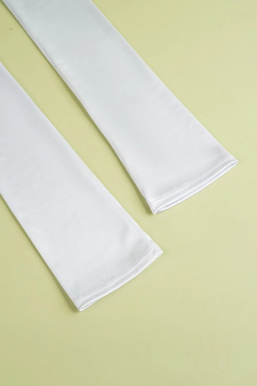 White 1920s Party Lengthen Gloves - Image 3