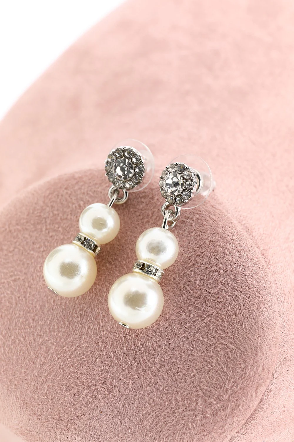 White Pearl 1920s Accessories Set - Image 3