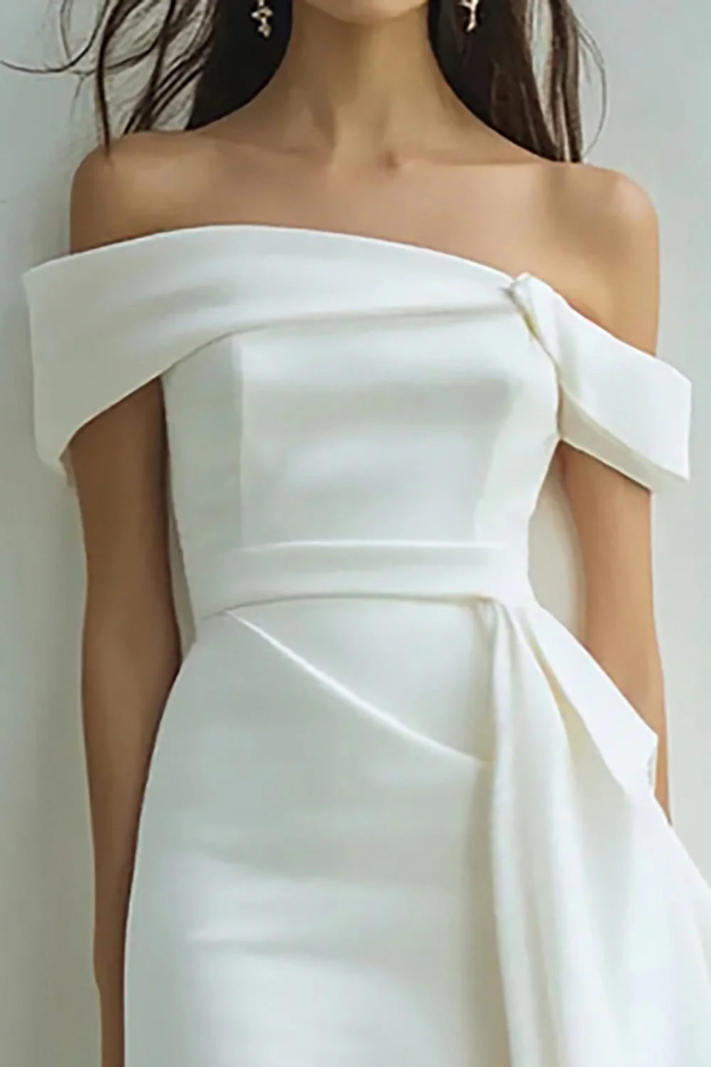White Satin Sheath Off the Shoulder Mini Graduation Dress - Image 2