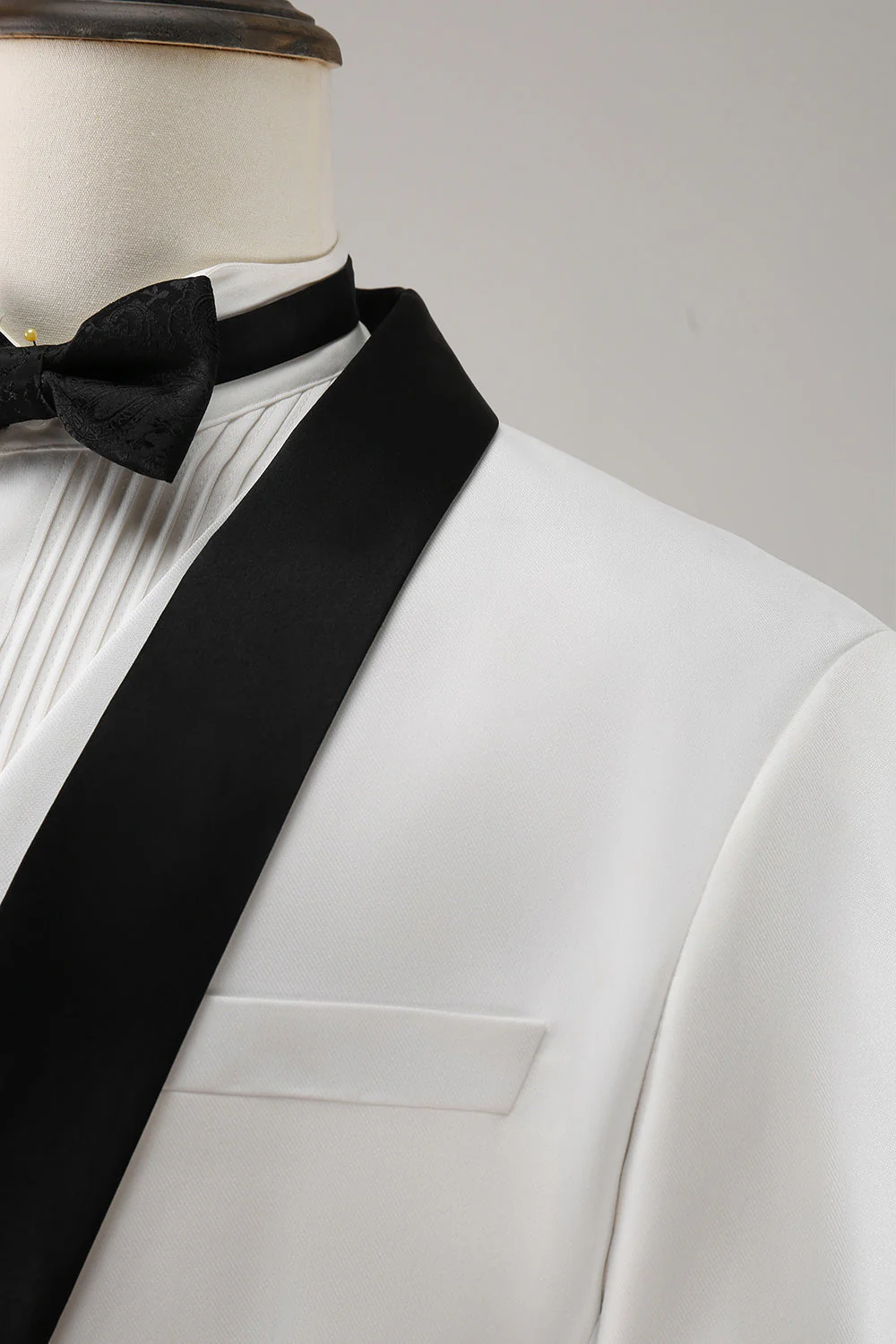 White Shawl Lapel 3 Piece One Button Men's Prom Suits - Image 5